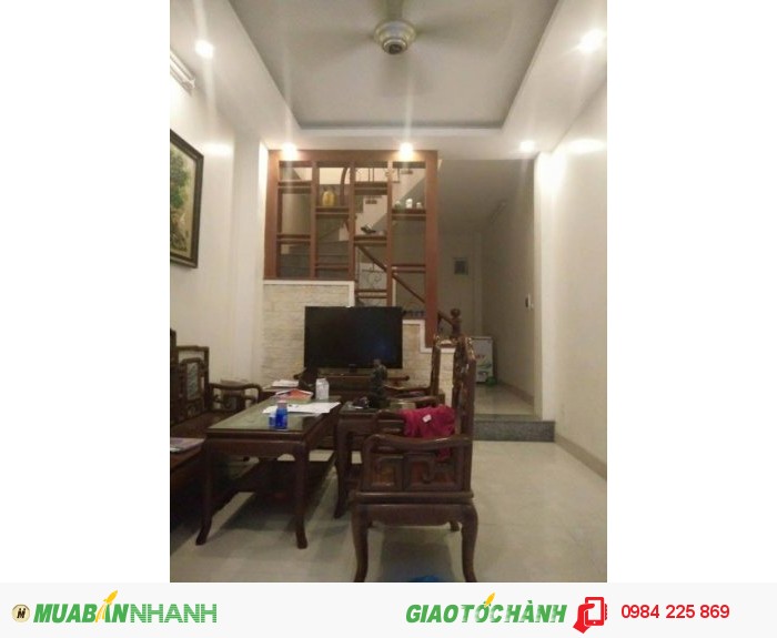 Bán nhà đường Láng, Đống Đa 43m, 4 tầng, ô tô đỗ, giá 5.1 tỷ.