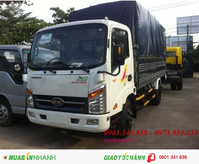 Bán xe tải thùng bạt thùng kín động cơ Hyundai tải trọng 2t4/ 2T4/ 2.4 tấn vào được Sài gòn cho lái thử xe.