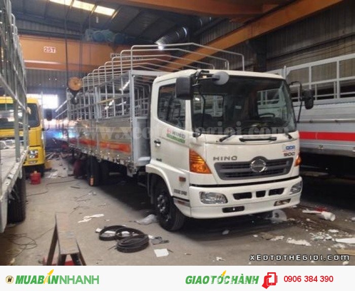 Bán Xe tải Hino FC9JLSW 5 tấn chở gia súc (chở heo),giao ngay