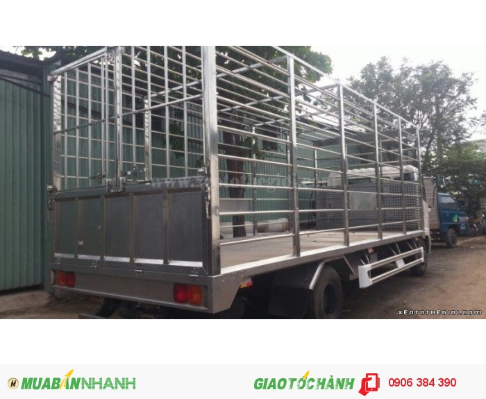 Bán Xe tải Hino FC9JLSW 5 tấn chở gia súc (chở heo),giao ngay