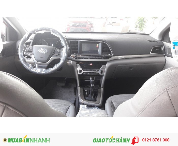 Lô xe Hyundai Elantra mới về đủ màu, giá chỉ từ 600tr