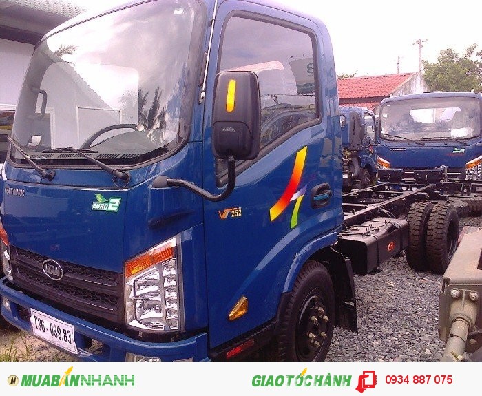 Mua xe tải veam 2.4 tấn (2t4) Vt252-1 thùng dài 4.3 mét đi vào thành phố