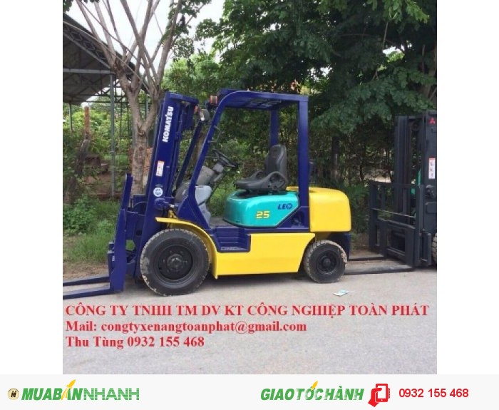 Bán xe nâng hàng Komatsu FD25-12 giá rẻ
