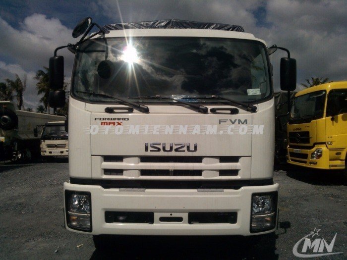 Xe tải Isuzu mui bạt FVM34W 16 tấn thùng dài 9.3m xe có sẵn, giao ngay