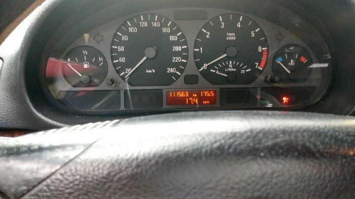 Bán xe BMW 318i