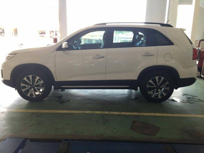 Kia sorento dòng xe 7 chỗ đang chiếm lĩnh thị trường giá chỉ 848 triệu