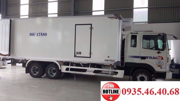 Xe tải Hyundai HD210 thùng đông lạnh 12,7 tấn