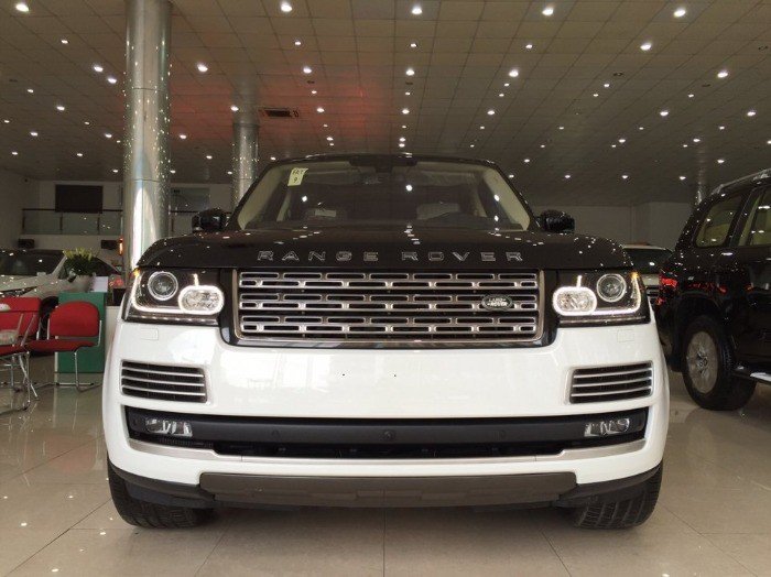 Range Rover SV Autobiography hai màu (Trắng-Đen) full option sản xuất 2016 giao ngay