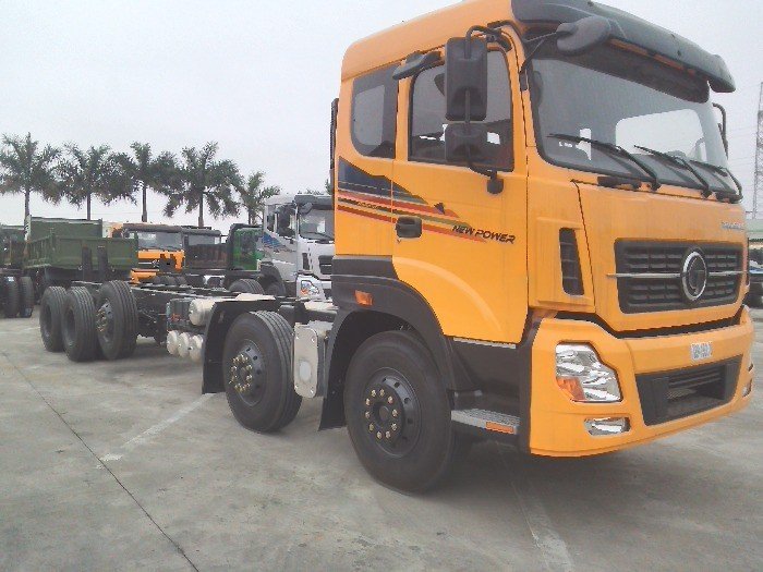 Xe tải thùng 5 chân Trường Giang Đông Phong 24 tấn