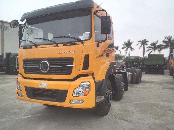 Xe tải thùng 5 chân Trường Giang Đông Phong 24 tấn