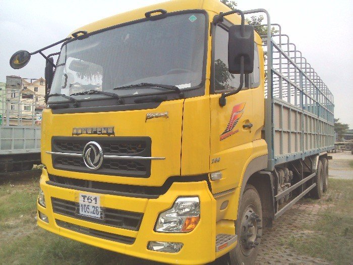 Xe tải thùng 3 chân C260 Dongfeng Hoàng Huy 13,3 tấn