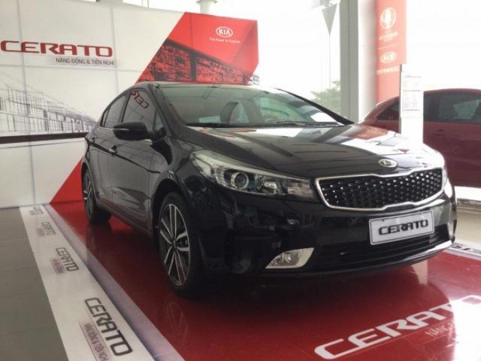 Cerato 2.0 AT phiên bản cao cấp, dòng xe gia đình giá ưu đãi hấp dẫn