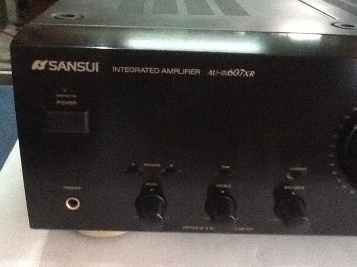 Bán chuyên Ampli sansui 607 MR màu đen hàng bãi đẹp , từ nhật về .