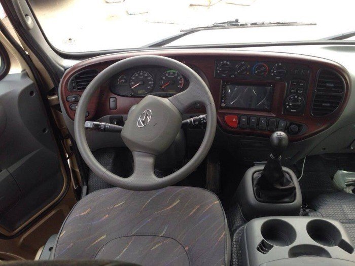 Xe county thân dài hyundai 3 cục model 2017.