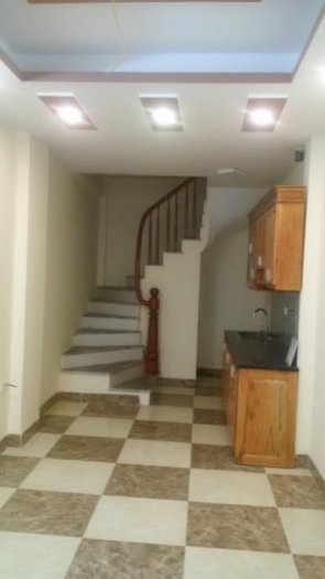 Chính chủ bán gấp nhà Lĩnh Nam, Hoàng Mai. DT 33m2 xây 4 tầng mới cứng. Giá 1.6 tỷ