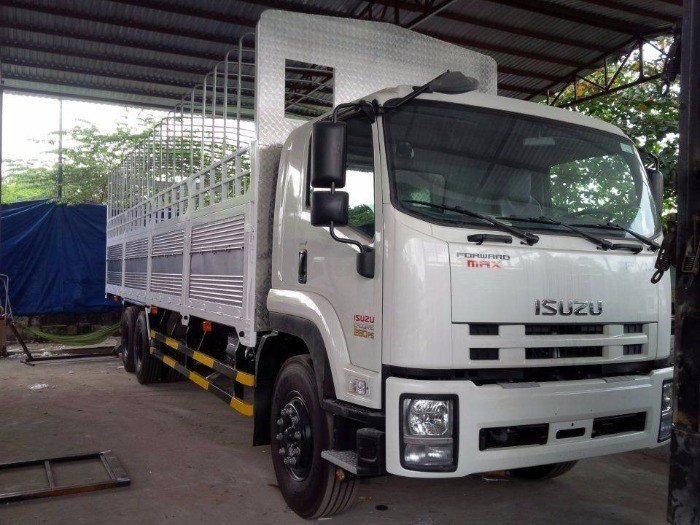Bán Xe tải Isuzu 16 tấn FVM thùng dài 9.5 mét xe mới 2016,giao ngay