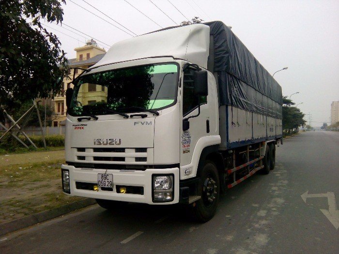 Bán Xe tải Isuzu 16 tấn FVM thùng dài 9.5 mét xe mới 2016,giao ngay