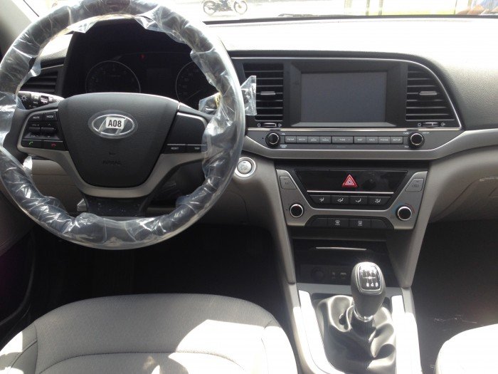 Hyundai Elantra 2016 thế hệ đẹp nhất.
