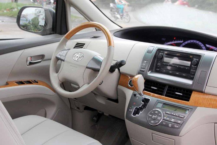 Toyota Previa 2.4L GL model 2010 màu xà cừ