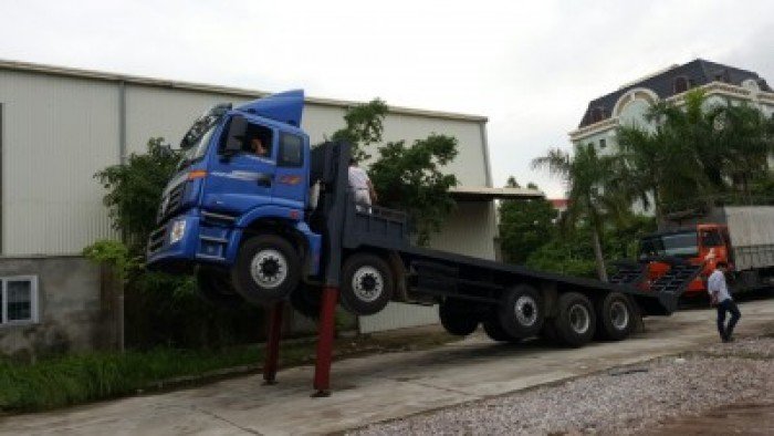 Xe nâng đầu chở máy công trình 5 chân thaco auman