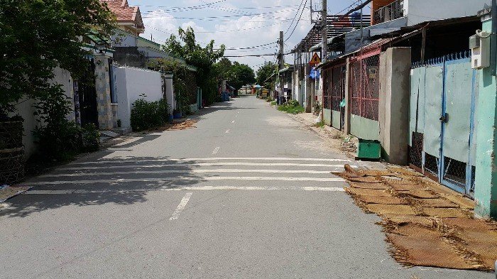 Nhà mặt tiền, sổ hồng riêng, đường 10m nhựa, Tây Nam, 1.25 tỷ
