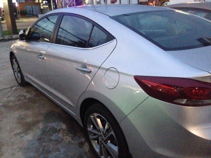 Hyundai Elantra 2016 phiên bản cao cấp nhất.