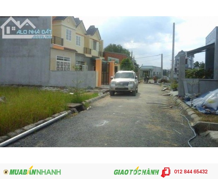 Cần bán gấp căn nhà mới xây 1 trệt 1 lầu giá rẻ cách quốc lộ 1A 3km , sổ hồng riêng