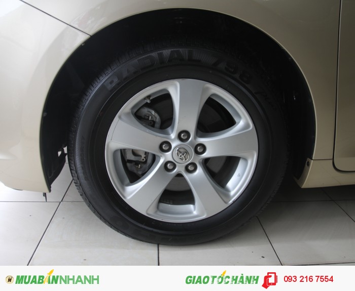 Cần bán Toyota Sienna LE 2011