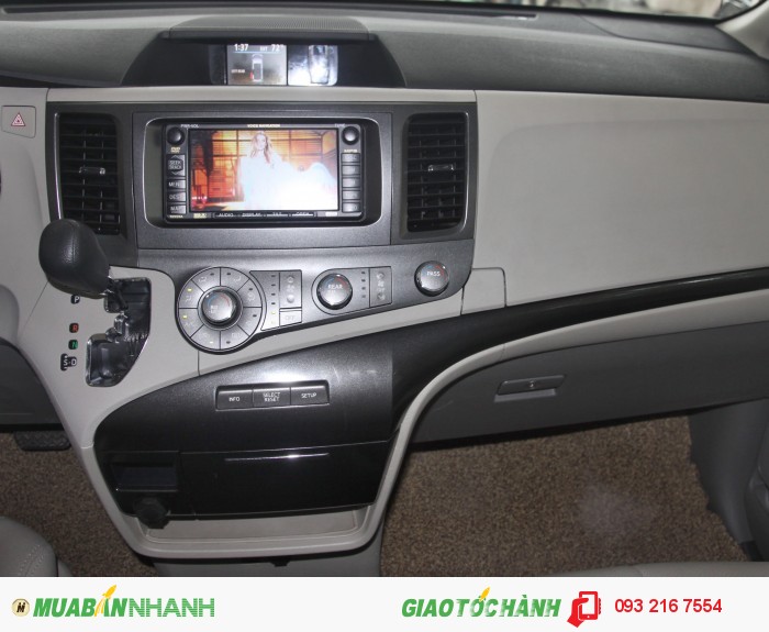 Cần bán Toyota Sienna LE 2011