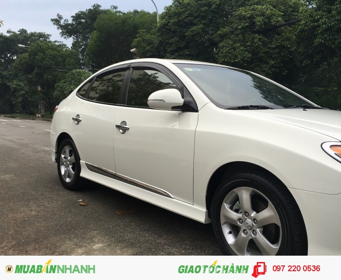 Bán hyundai avante cũ số tự động màu trắng
