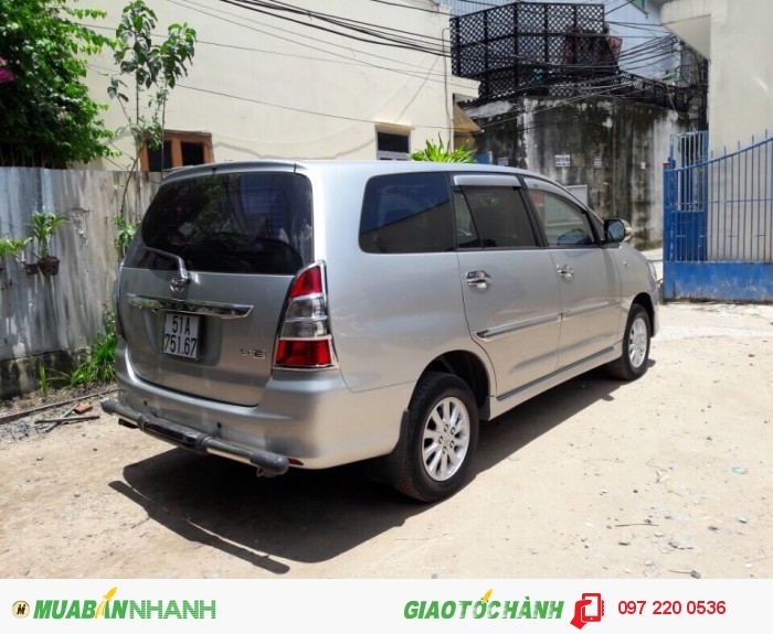 Bán Toyota Innova 2.0E cũ đời 2013/2014, màu bạc số sàn