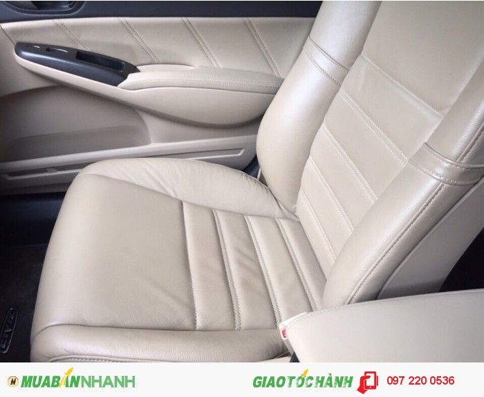 Bán Honda Civic 1.8AT cũ đời 2012, màu trắng