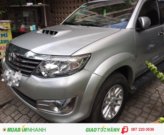Bán Toyota Fortuner máy dầu 2014 cũ, màu bạc