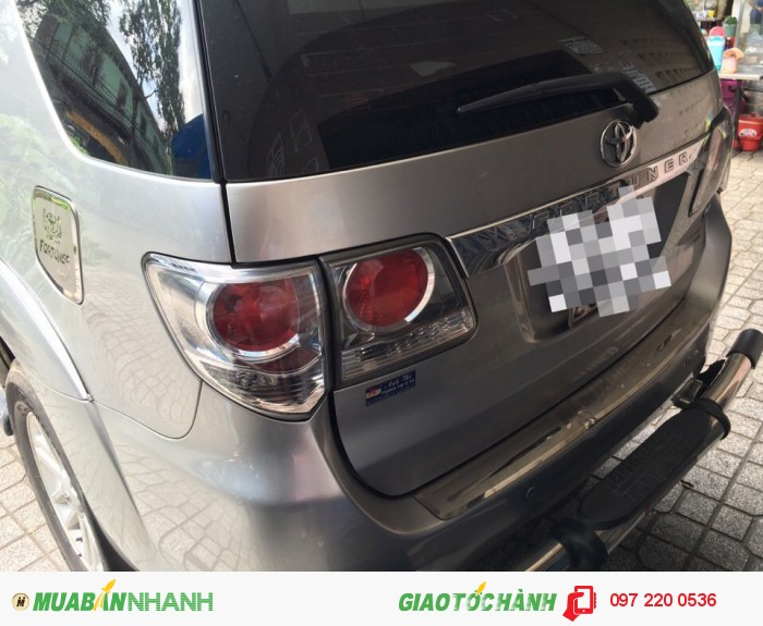 Bán Toyota Fortuner máy dầu 2014 cũ, màu bạc
