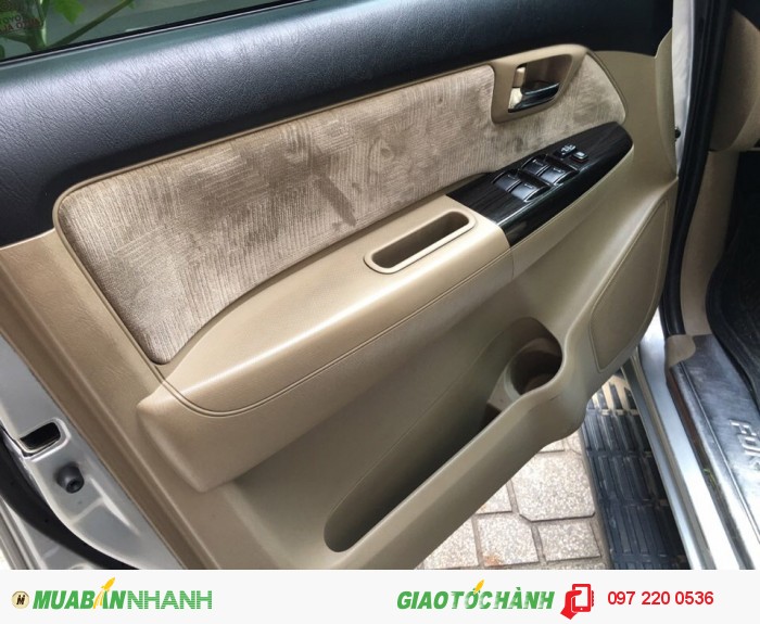 Bán Toyota Fortuner máy dầu 2014 cũ, màu bạc