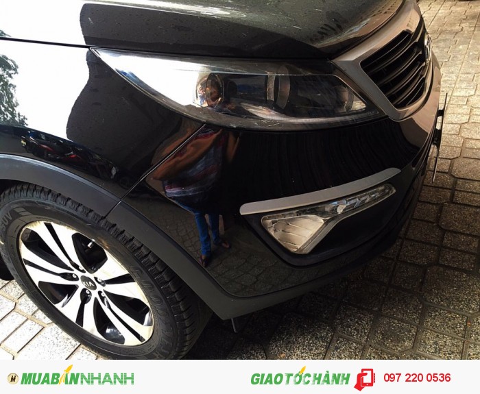Cần bán xe KIA SPORTAGE 2.0 TLX  đời 2010, nhập khẩu nguyên con nội địa Hàn Quốc màu đen