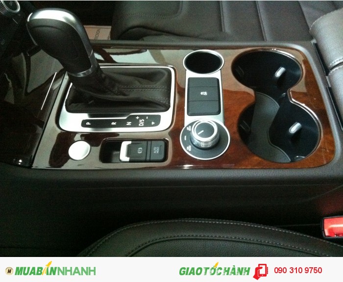 Đẳng cấp dành cho quý doanh nghiệp Volkswagen Touareg 3.6 ưu đãi 5% giá xe