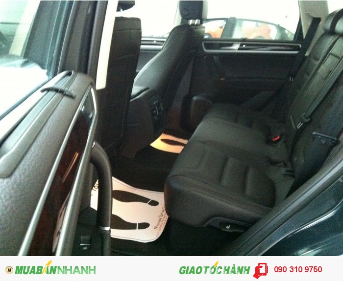 Đẳng cấp dành cho quý doanh nghiệp Volkswagen Touareg 3.6 ưu đãi 5% giá xe