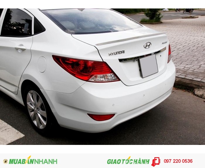 Bán Hyundai Accent 1.4AT xe nhập nguyên con màu trắng