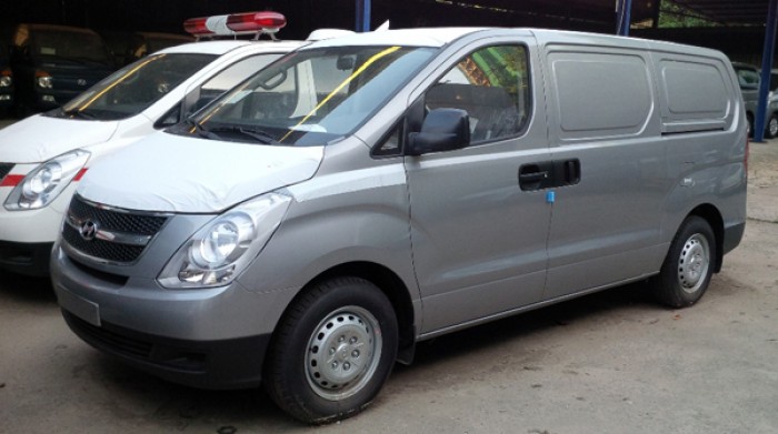Hyundai Starex 2.5MT Máy Dầu - Gía Ưu Đãi Tại Hyunhdai Kinh Dương Vương