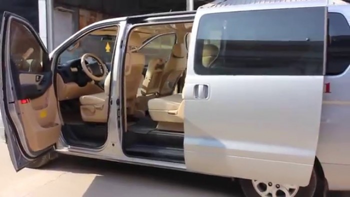 Hyundai Starex 2.5MT 9 chỗ - Máy Dầu - Gía Đang Khuyến Mãi