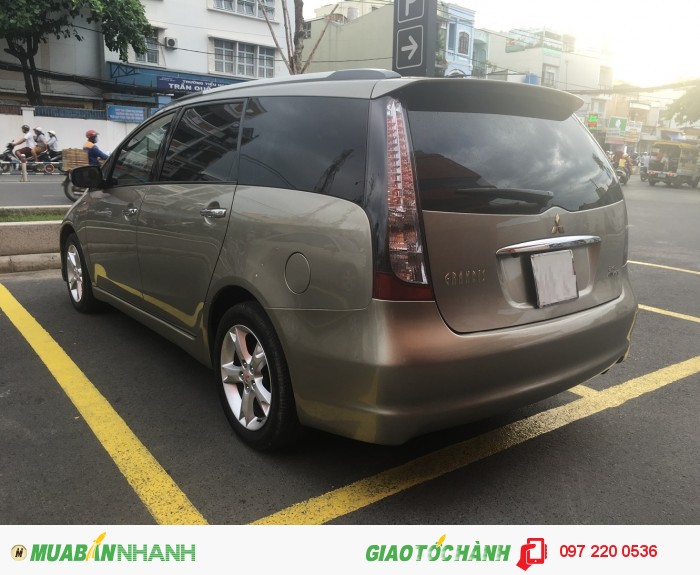 (Mitsubishi) Grandis 2009 vàng cát