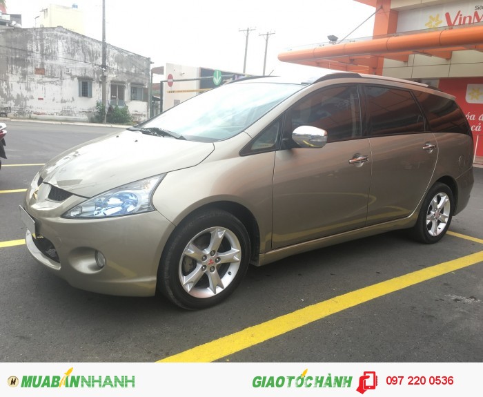 (Mitsubishi) Grandis 2009 vàng cát