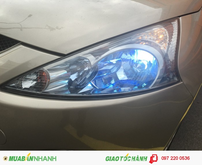 (Mitsubishi) Grandis 2009 vàng cát