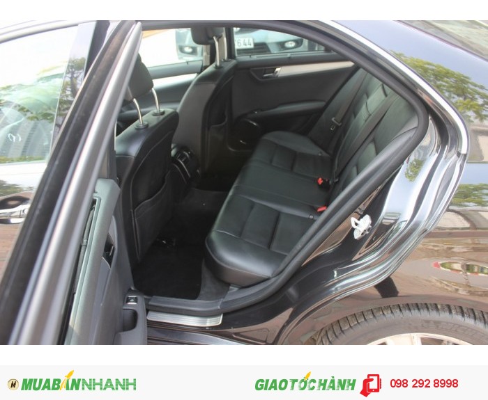 Mercedes C300 2010 màu đen