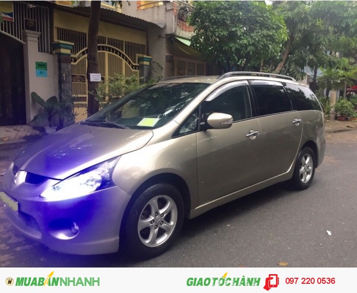 (Mitsubishi) Grandis vàng cát, full đồ chơi