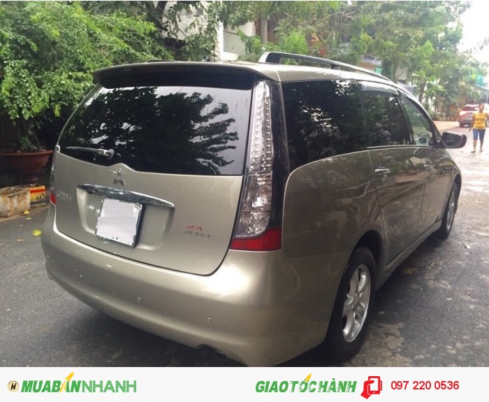 (Mitsubishi) Grandis vàng cát, full đồ chơi