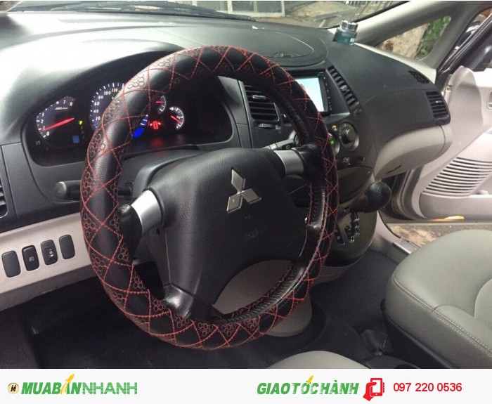 (Mitsubishi) Grandis vàng cát, full đồ chơi