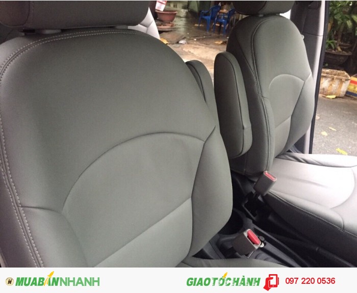(Mitsubishi) Grandis vàng cát, full đồ chơi