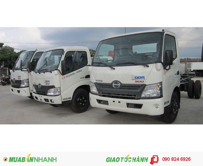Bán xe tải Hino 5T2, Giá xe tải Hino 5T2 XZU730 thùng mui bạt